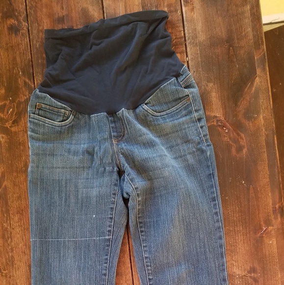 Bundle of maternity jeans and shorts - Picture 6 of 8